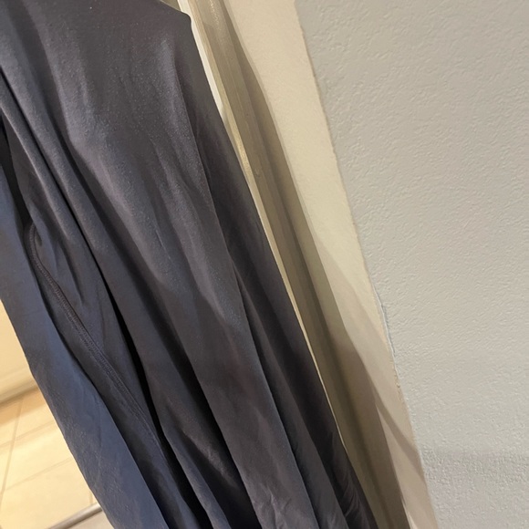 Lululemon Open Back Long Sleeve - Picture 5 of 5